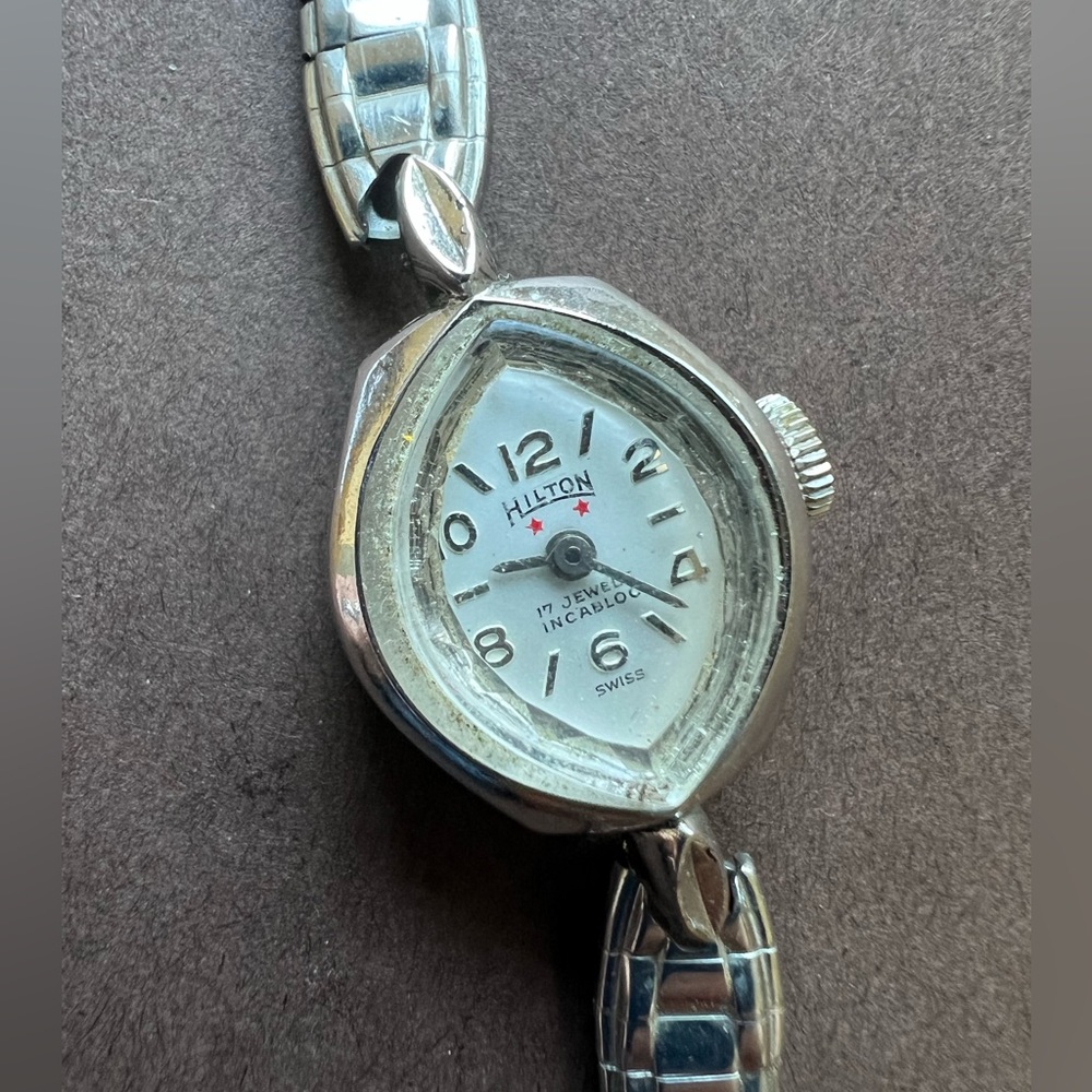 Hilton Ladies Watch 17 Jewels Incabloc Vintage Swiss Made Stainless
